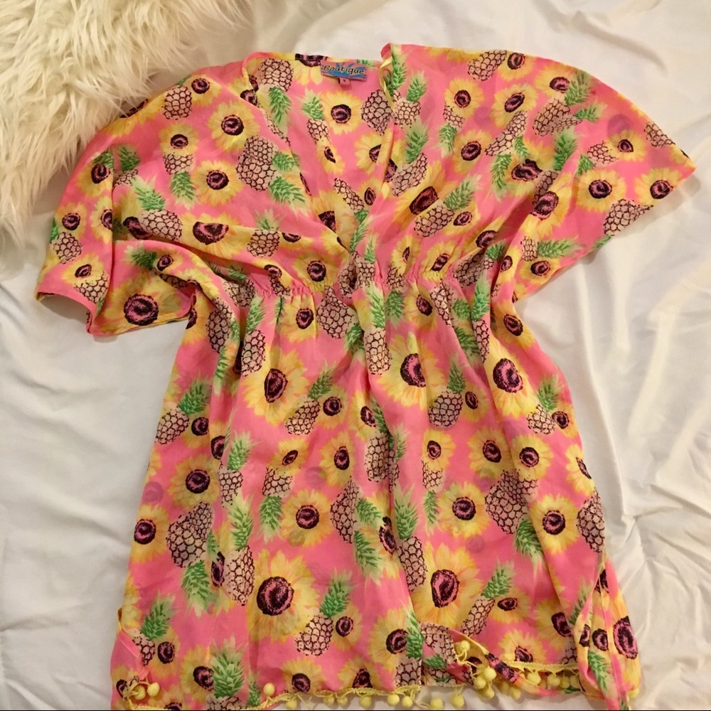 🌟 3 for $15 🌟 Pineapple print  coverup. NWOT.